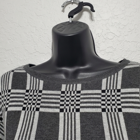 Lety & Me (Stitch Fix) Women's Gray Geometric Boxy Sweater Size Medium NWT - Picture 5 of 12